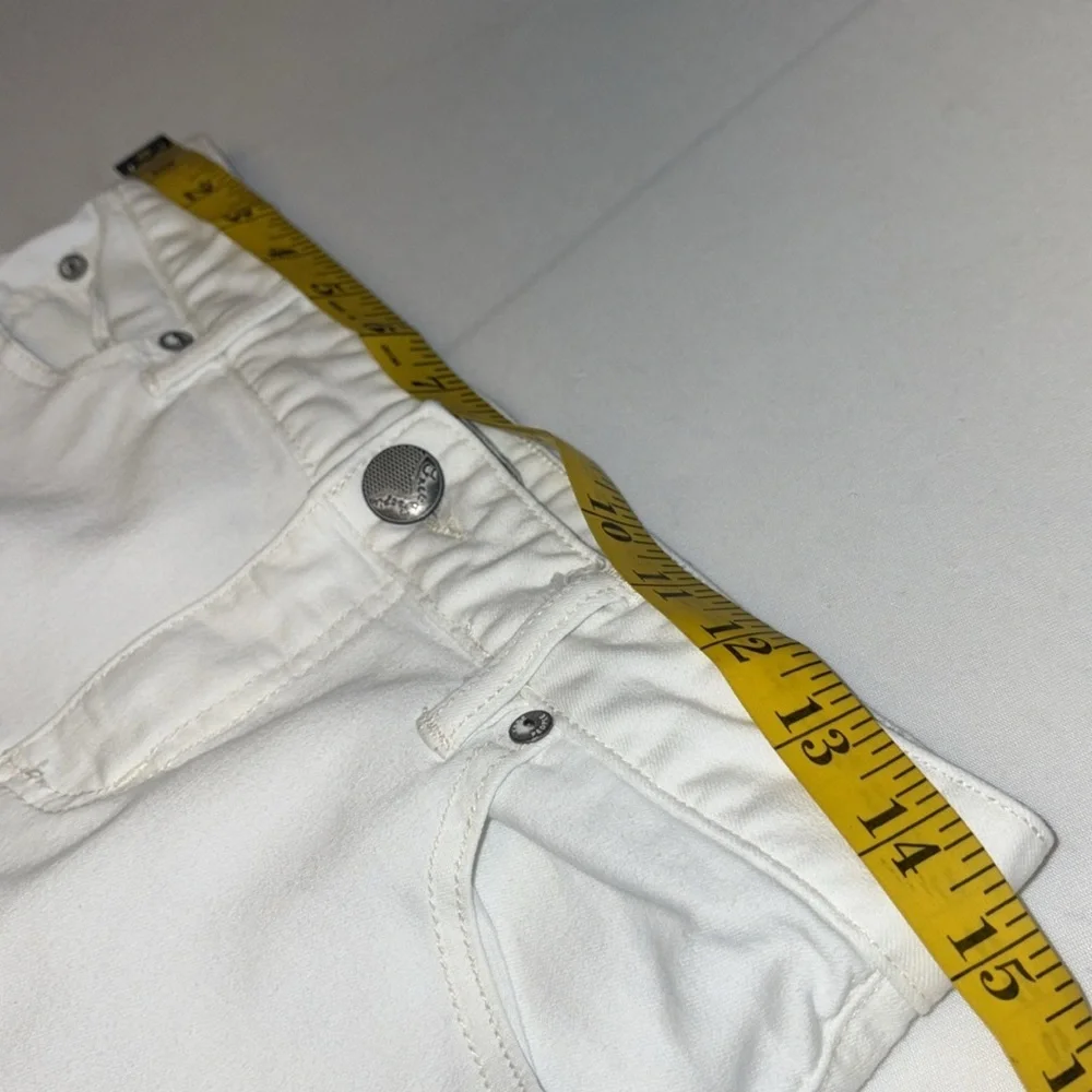 Free People jeans skinny fit ripped knees button/zip 5 pockets size 26